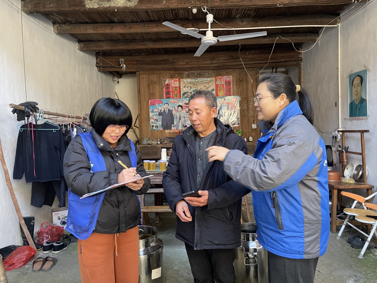 志愿者上门收购，低保户的蜂蜜、山茶油瞬间变现金  第2张