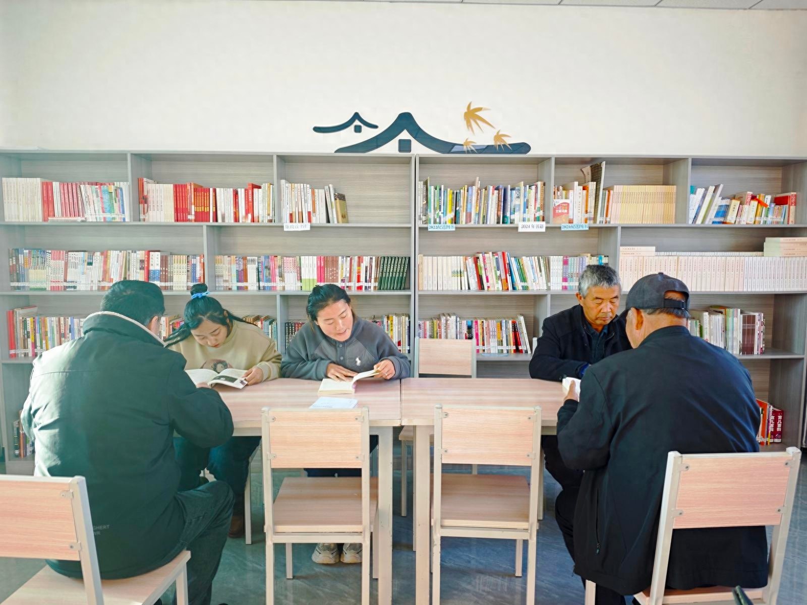 农家书屋：乡村振兴的精神粮仓，村民们的知识乐园  第1张
