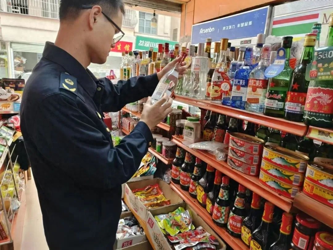 揭秘：为何这些食品可以免标保质期？消费者误解背后的真相