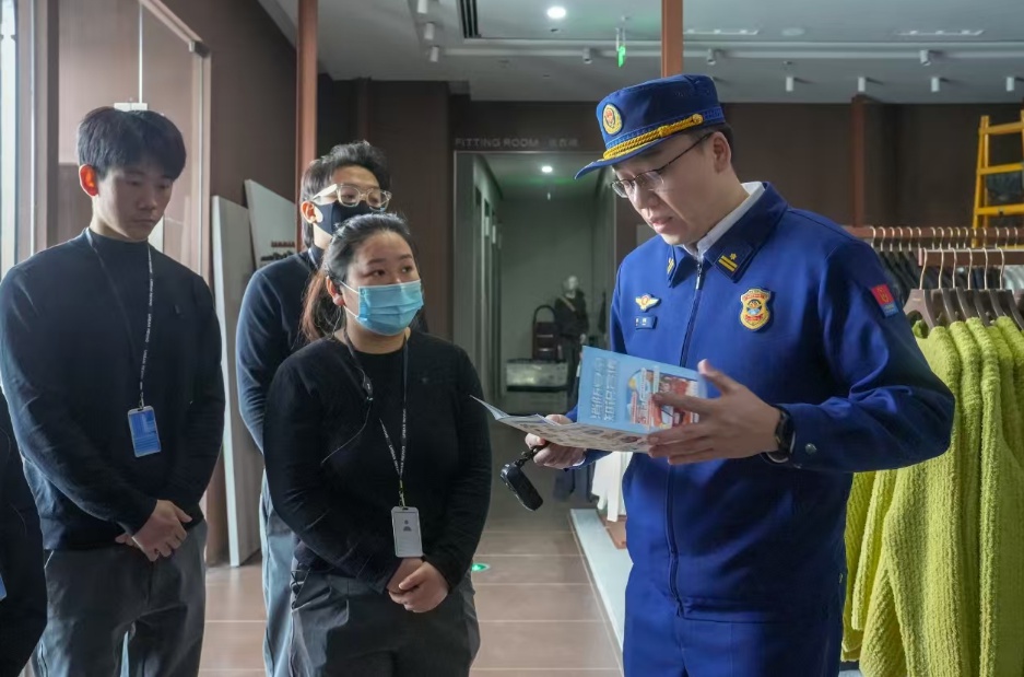 北京海淀消防支队优化营商环境，企业办事更便捷，座谈会揭秘高效服务新模式  第2张