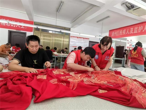 12月18日暖心行动：志愿者们为残疾人送去万份物资，助力自强自立  第3张