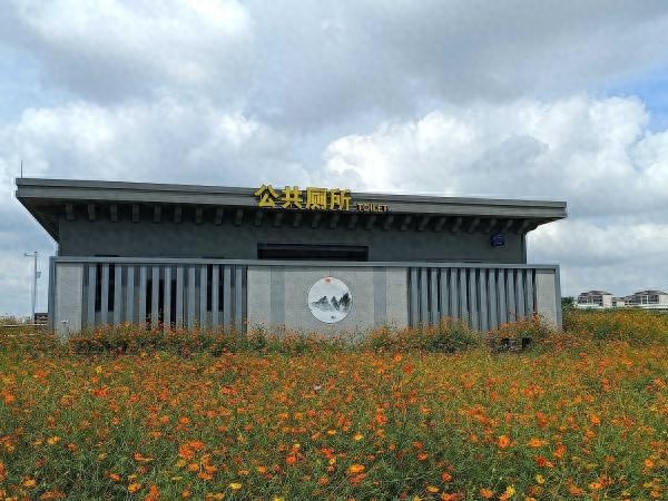 宁波鄞州区小江湖路公厕竟被评为五星级，背后原因令人意想不到