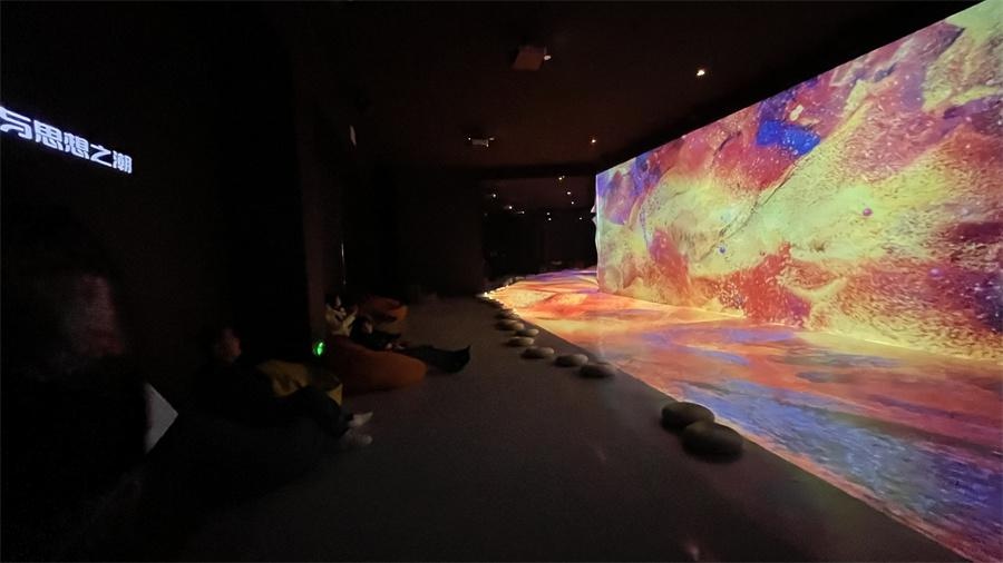 12月20日，陕西省图书馆惊现1700㎡AI海洋奇观，你敢来探索吗？  第2张