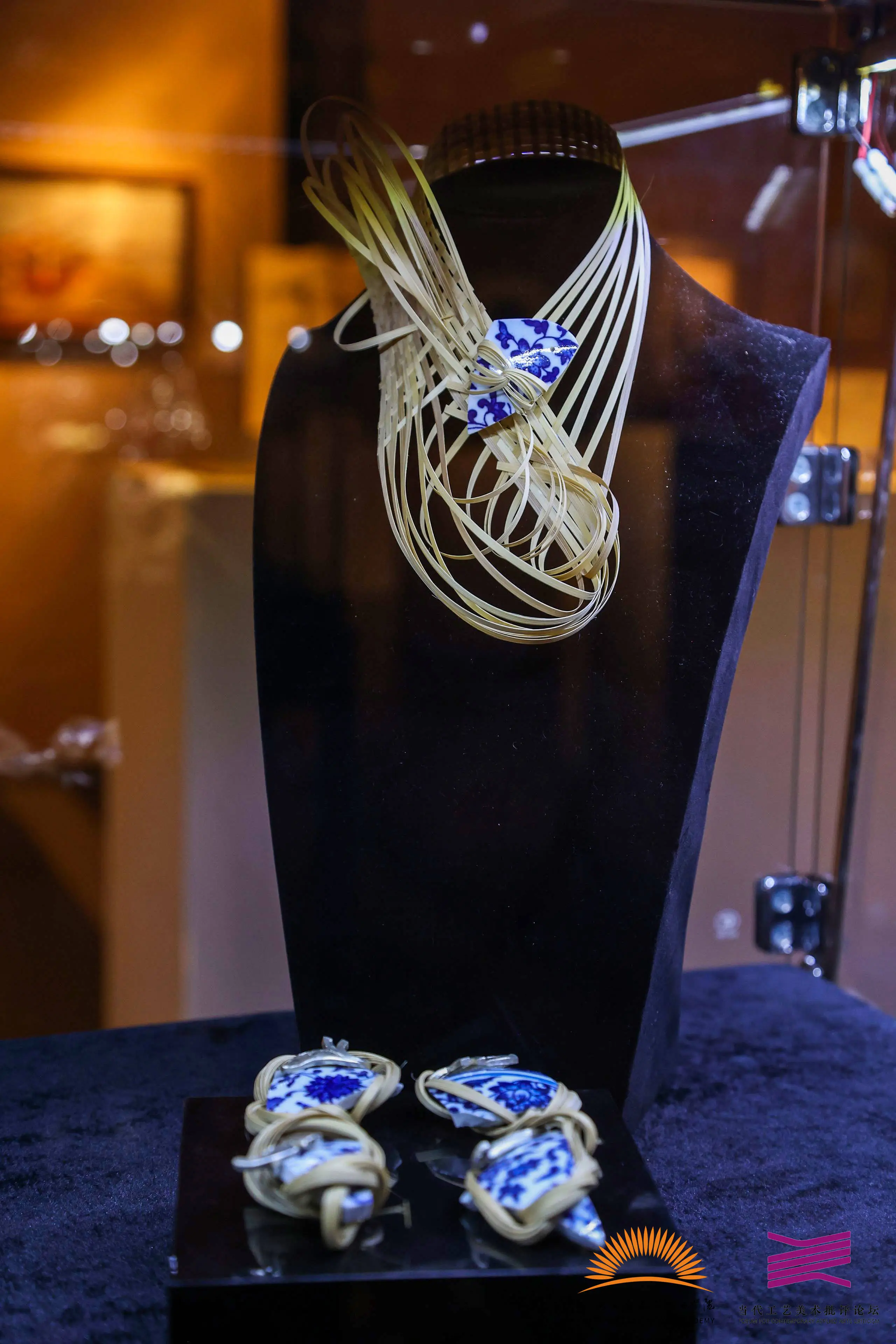 揭秘上海当代工艺美术双年展：新材料与传统工艺的惊艳碰撞  第3张