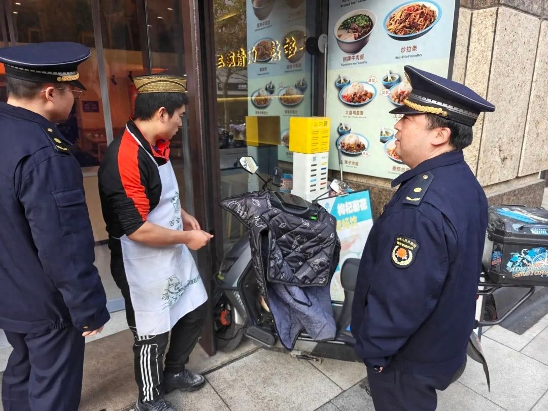 寒冬来袭，普陀区宜川路街道如何筑起安全防线？小宜城管的秘密行动曝光