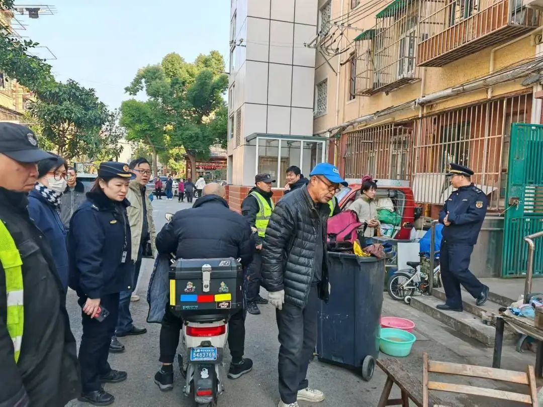 寒冬来袭，普陀区宜川路街道如何筑起安全防线？小宜城管的秘密行动曝光  第5张