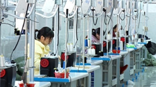揭秘：双柏县职业高级中学如何通过智能化升级，让学生月薪破4000元  第1张