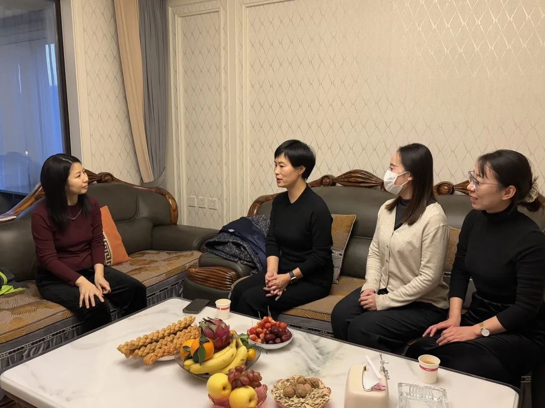 未央区先锋小学家访活动：校领导亲自带队，深入家庭共筑教育统一战线  第2张
