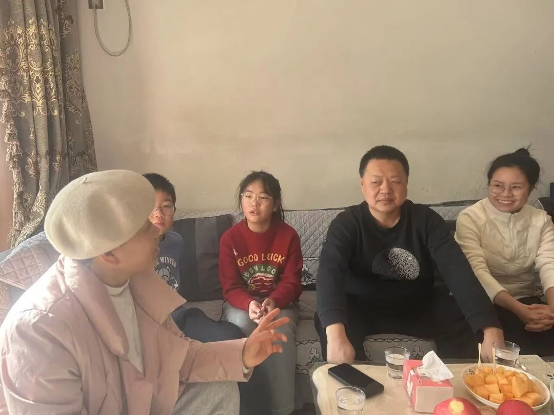 未央区先锋小学家访活动：校领导亲自带队，深入家庭共筑教育统一战线  第3张