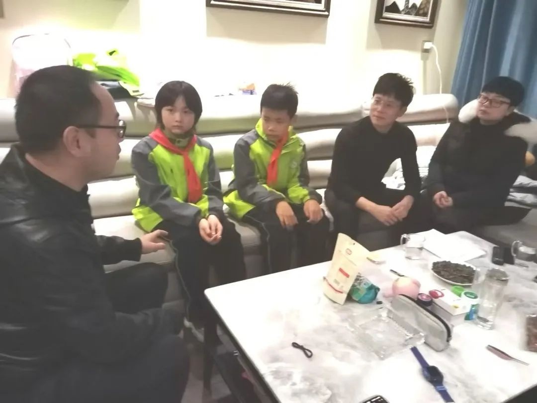 未央区先锋小学家访活动：校领导亲自带队，深入家庭共筑教育统一战线  第9张
