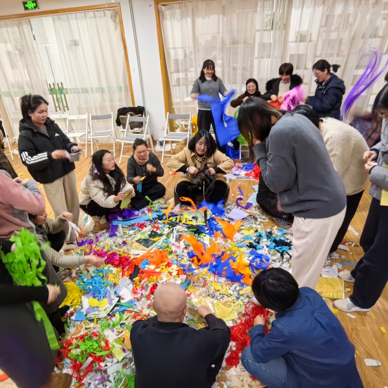 揭秘社工的心灵之旅：人本主义绘画如何助力社区和谐  第2张