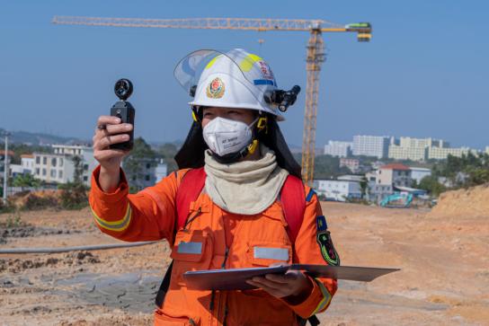 惠州支队实战演练：12小时紧急灭火，揭秘森林火灾扑救的惊心动魄  第6张