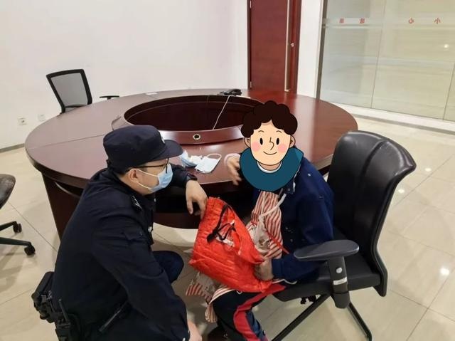 老人下班前匆忙递交信访件，警务中队长章凯生如何化解燃眉之急？  第2张