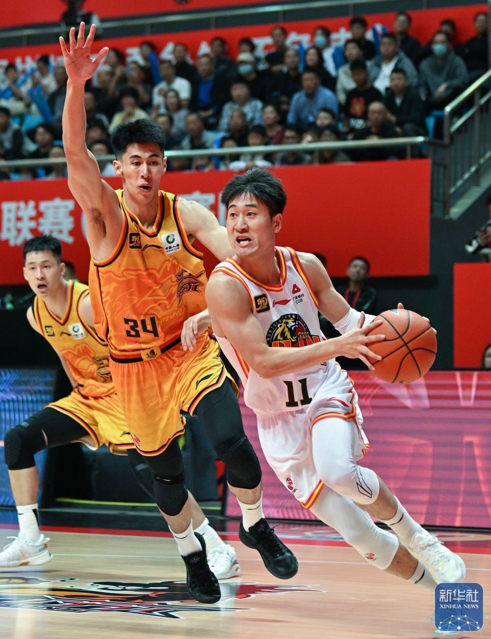 CBA 常规赛江苏肯帝亚队主场不敌吉林九台农商银行队，战况激烈  第5张
