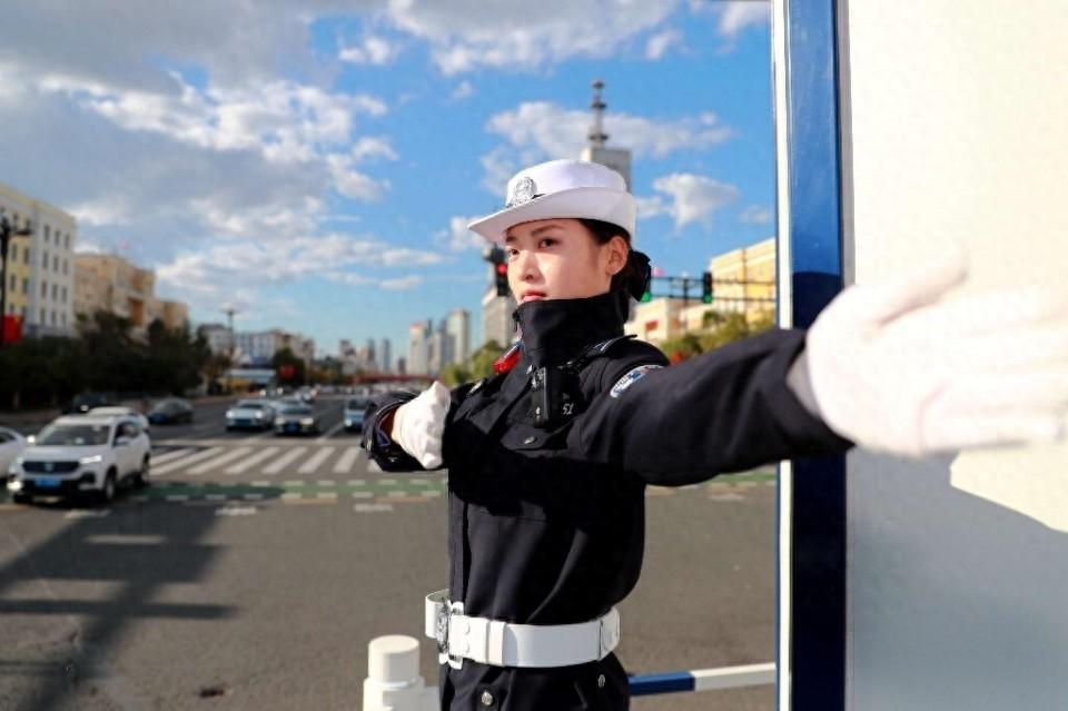 哈尔滨交警部门实战实训,全面提升警务技能和服务水平 第1张 哈尔滨交警部门实战实训,全面提升警务技能和服务水平 第1张
