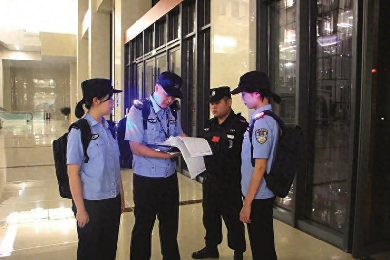 小何警务室：守护贵阳大数据科创城的坚实盾牌  第1张