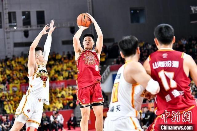 CBA 常规赛第四轮，山西队 20 分优势击败深圳队，迎来开局四连胜  第2张
