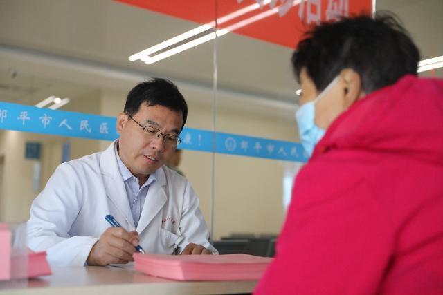 世界骨质疏松日，邹平市人民医院义诊活动为您的骨骼健康保驾护航  第4张