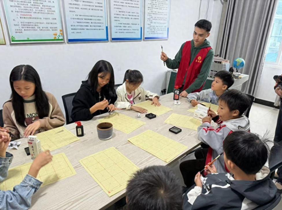 2024 年 10 月 20 日，孙岗乡元东村这场书法活动，你参加了吗？  第1张