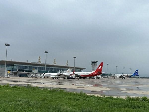 秦皇岛机场年旅客吞吐量突破 30 万，你贡献了多少？