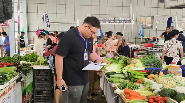 海南保亭县农贸市场整治出奇招，定制评分标准，确保整改成效落地  第3张