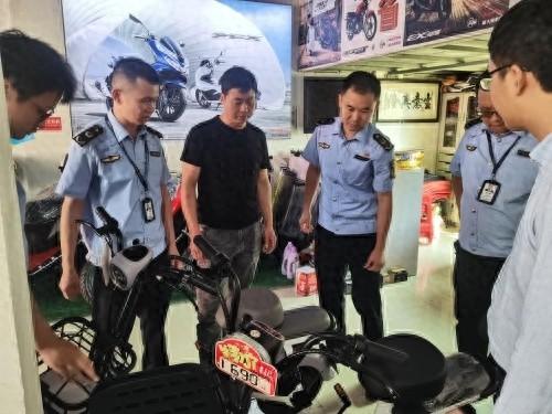 兴国县市场监管局全覆盖整治电动自行车市场，保障人民群众生命财产安全  第1张