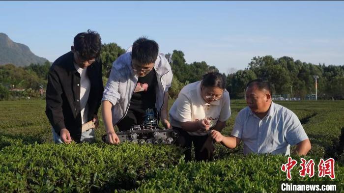 耗时 5 年，走遍 8 省 25 市，这款除草机到底有多厉害？  第2张