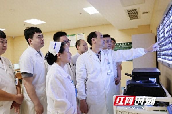 65 岁瘦小患者左肝内胆管多发结石，湘雅医院专家成功实施高难度手术  第1张
