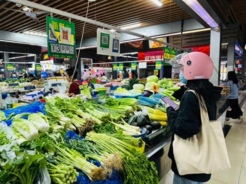 菜价大跳水！秋季蔬菜大量上市，价格持续回落，你买了吗？  第1张