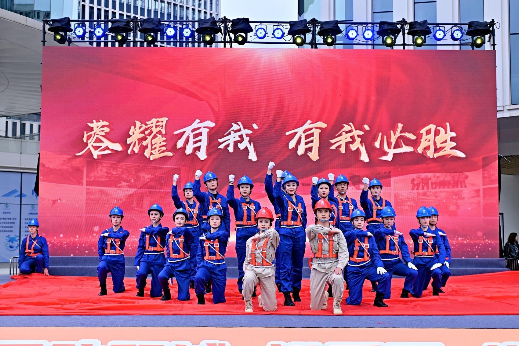600 多名观众积极共唱时代赞歌，这场成渝双城文艺演出太精彩了  第3张