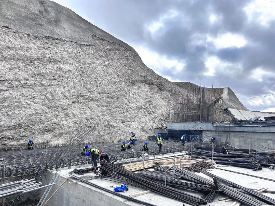 秋季水利工程施工建设加速推进，沙尔托海水库二期工程即将完工  第2张