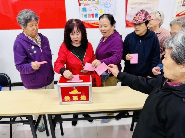 小小妙笔绘分类，环保童心启新程！垃圾分类宣传活动，让孩子们从小树立环保意识  第2张