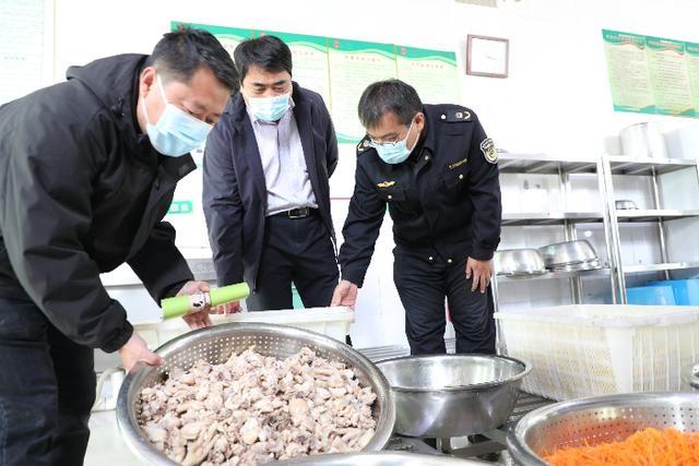 滨州沾化：人大联合市场监管部门开展校园食品安全专项检查，保障师生饮食安全  第2张