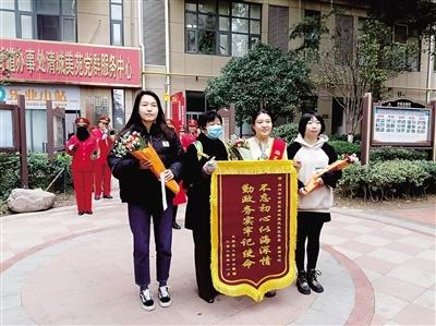 失独老人组建鼓号队，社区书记助其走出阴霾，重拾生活信心  第1张