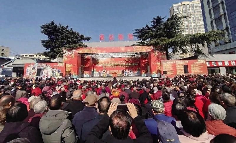 商洛市创新开展常态化惠民演出，丰富群众精神文化生活