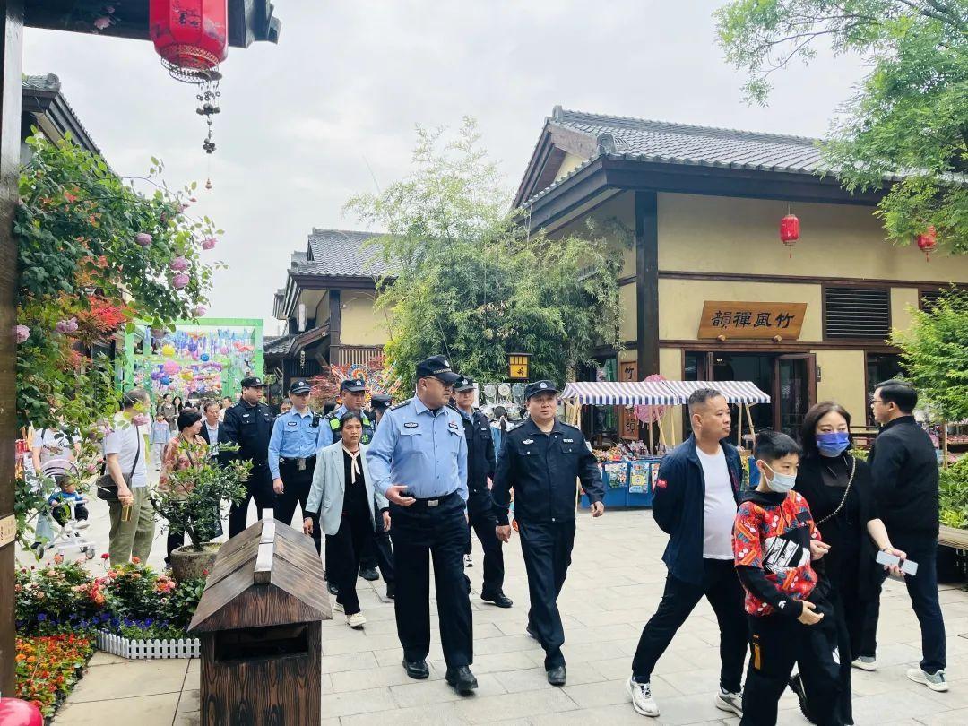 西咸新区镐京大道派出所:深掘人文历史宝藏,书写新时代平安篇章 第4张 西咸新区镐京大道派出所:深掘人文历史宝藏,书写新时代平安篇章 第4张