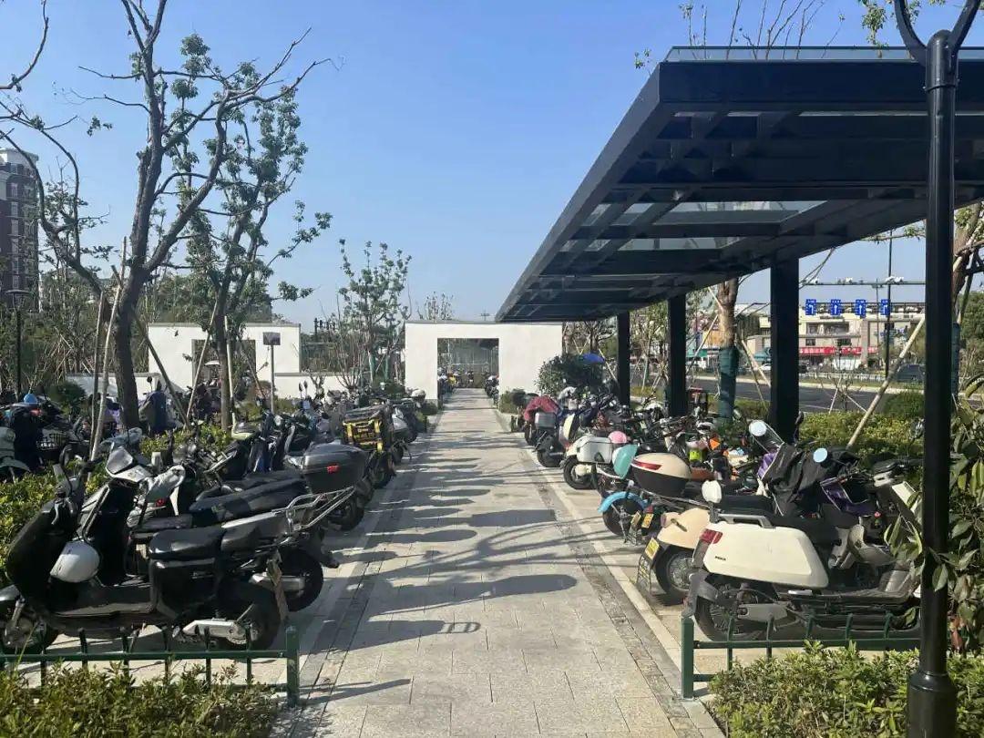 杭州地铁口非机动车停放场地建设成绩斐然，提前超额完成目标任务  第2张