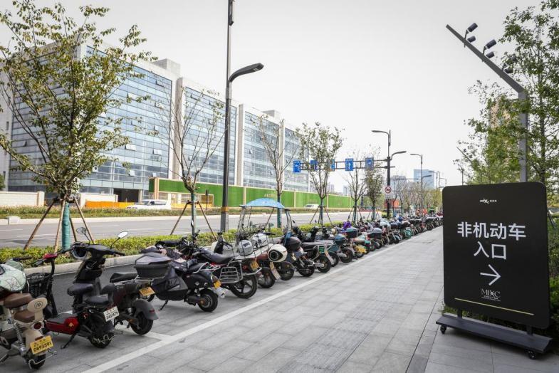 杭州地铁口非机动车停放场地建设成绩斐然，提前超额完成目标任务  第3张