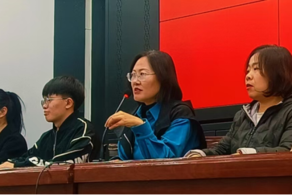 少年扶摇上，揽星逐日光！临汾三中初一期中表彰大会，热血沸腾  第3张