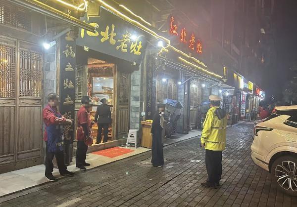 乐山主城区缓堵保畅攻坚战：多措并举保畅通，出行不再难  第3张