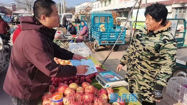 济南新市镇第一书记组团普法，让法治观念深入人心  第2张