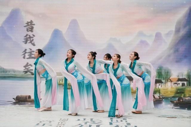 当西洋乐器遇上西游记，当乌兰巴托之夜被重新编排，这场国潮音乐汇太震撼了  第2张