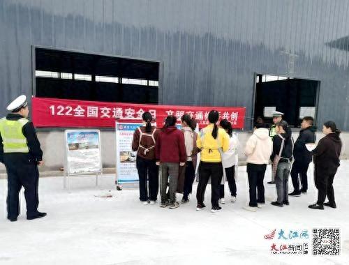交通安全宣传进万家，上高交警在行动