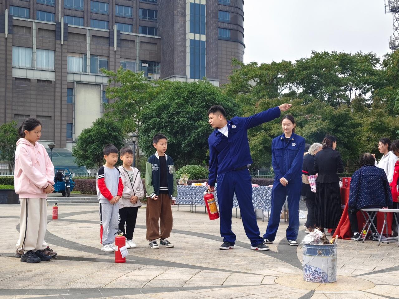 嘉善县罗星街道玉兰社区开展消防安全宣传活动，你参加了吗？  第3张