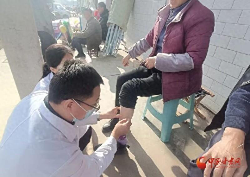 庄浪县义诊活动：为健康保驾护航，你参加了吗？  第1张