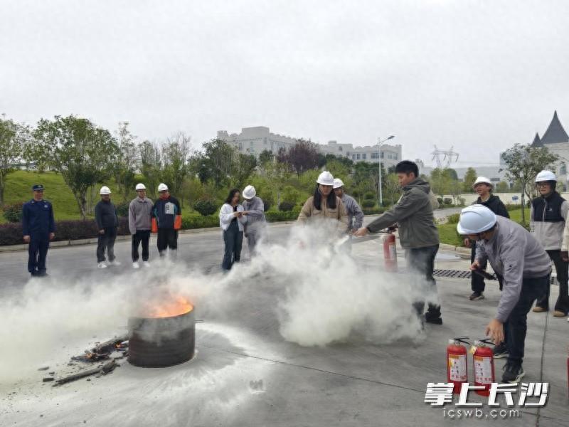 长沙消防进小区入企业，培训不停歇，守护安全
