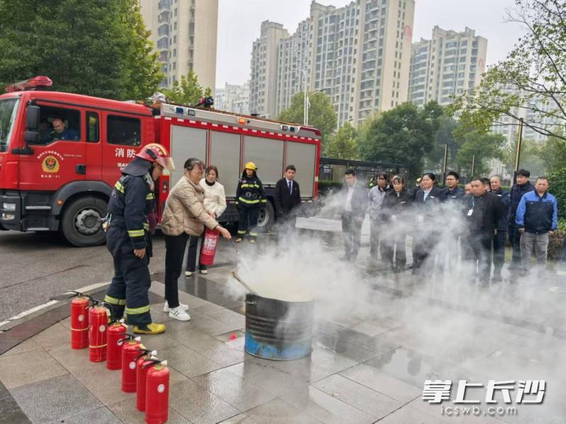 长沙消防进小区入企业，培训不停歇，守护安全  第2张