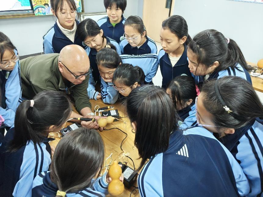 威海高区祈顶山学校开展葫芦非遗主题体验活动，你参加了吗？  第2张