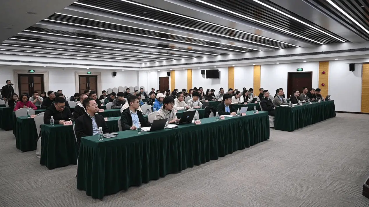 自动售货机泄露个人信息？上海多部门联合出手整治  第1张