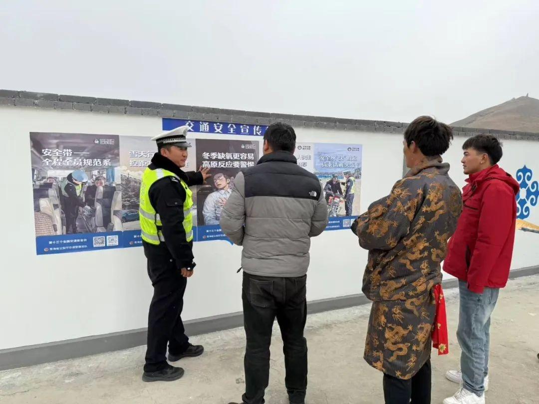 122 全国交通安全日预热！河南县交警大队开展交通安全宣传阵地建设工作  第2张
